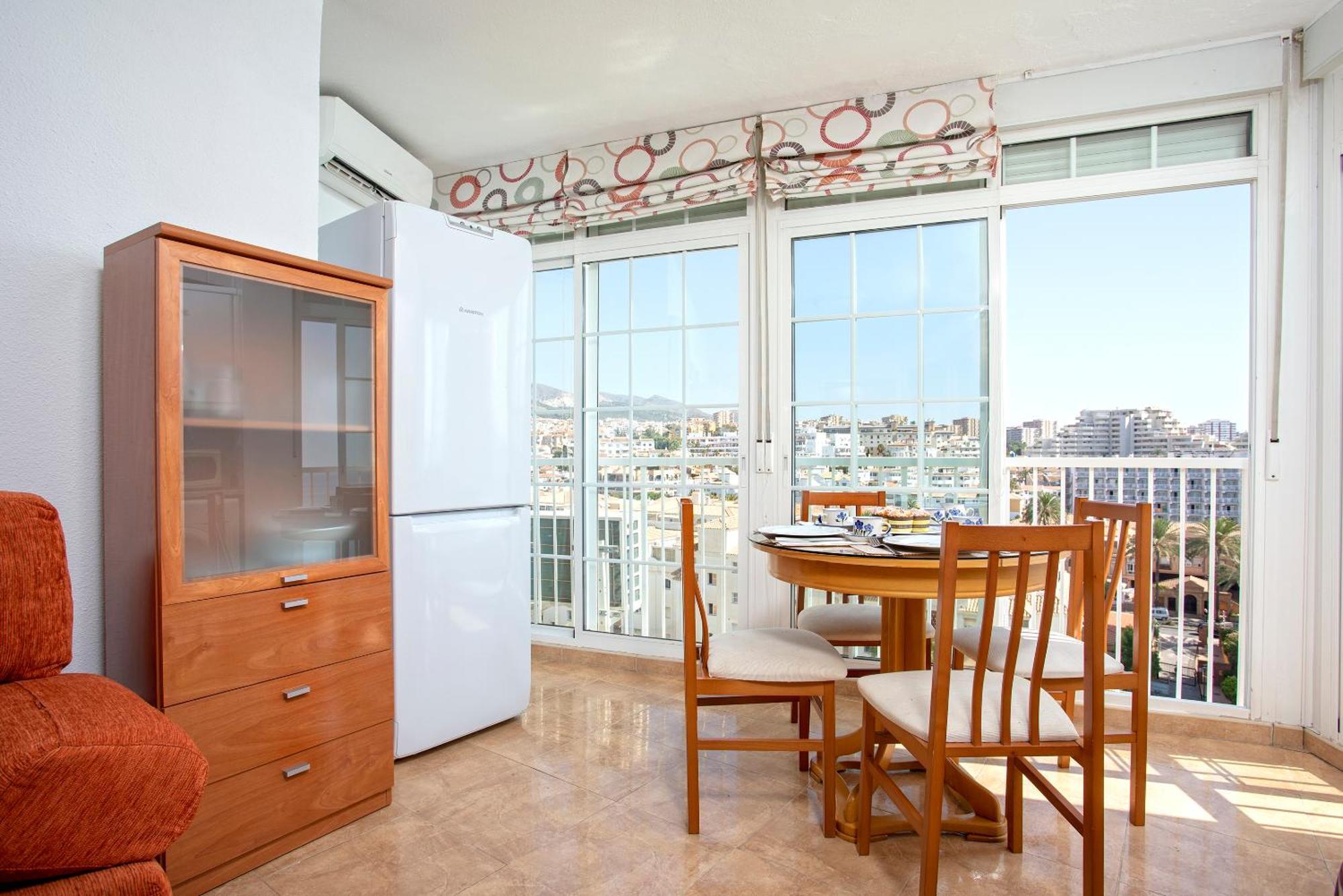 Apartamento Con Vistas Al Mar En ベナルマデナ エクステリア 写真